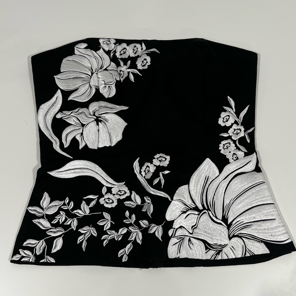 Nwt White House Black Market WHBM Black & White Floral Embroidered Bustier Sz 2